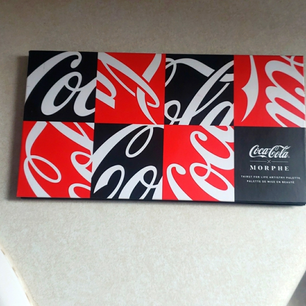 Morphe Coca Cola palette